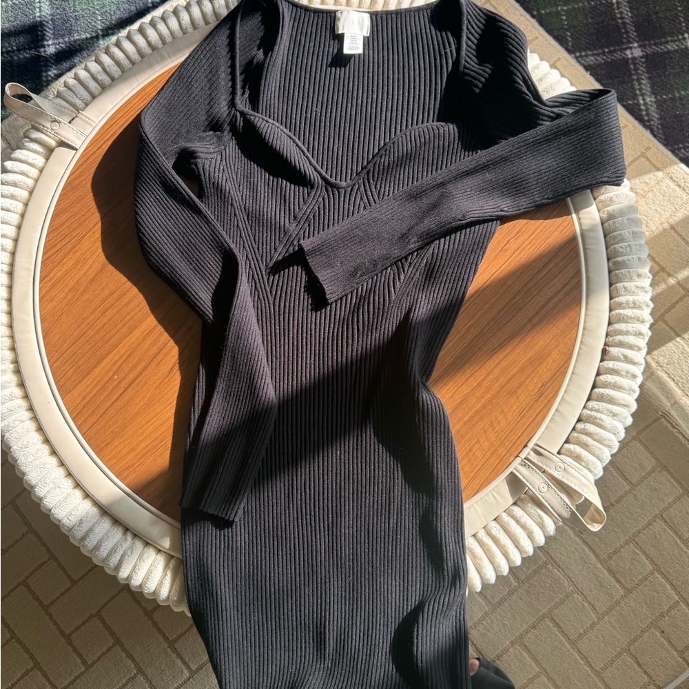 Elegant Black Ribbed Dress
